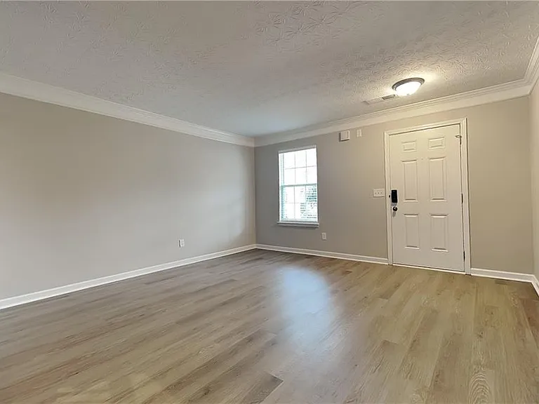 3118 Farmstead Ct — Photo 5