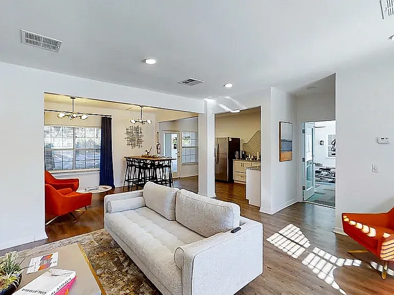 Southside Villas — Photo 47