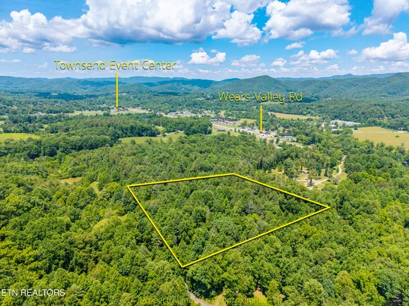 8246 State Highway 73, Townsend, TN 37882