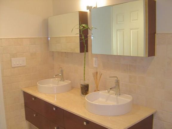 4th image of 260 W Broadway APT 3A