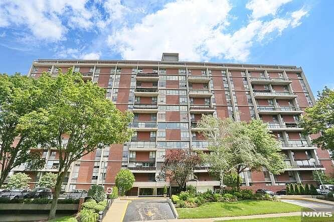 1st image of 4 Horizon Rd APT 1027
