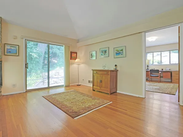 4650 Livingston Avenue image 8 of 27