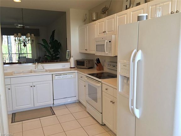 4th image of 8253 Parkstone Pl #7-305