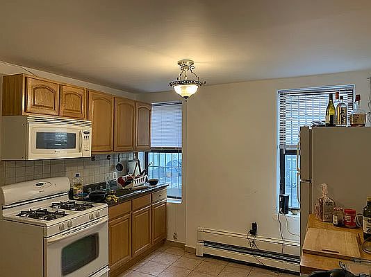 2nd image of 271 1st Ave APT 3
