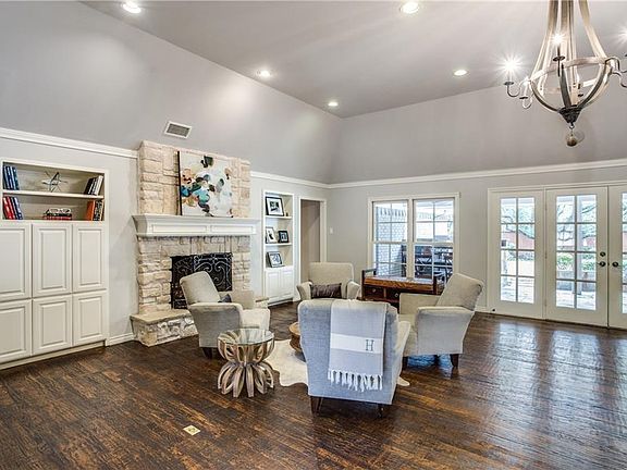 5th image of 4534 College Park Dr