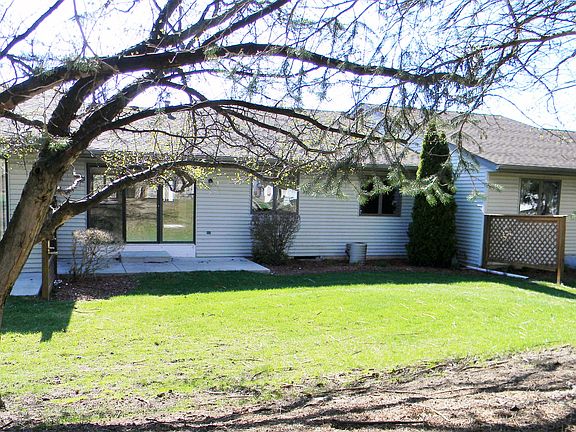 2nd image of 821 Creekridge Dr