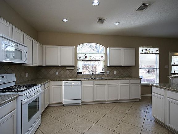 5th image of 16126 Cypress Point Dr