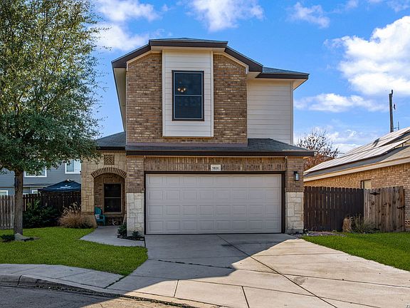 2nd image of 9810 Leubeck Ranch