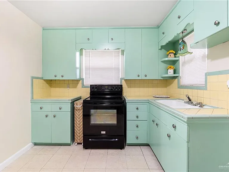 439 Quince Cir — Photo 12