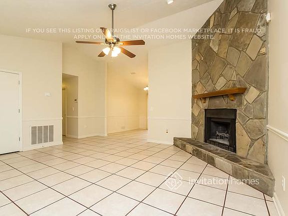 2nd image of 1160 Park Creek Cir