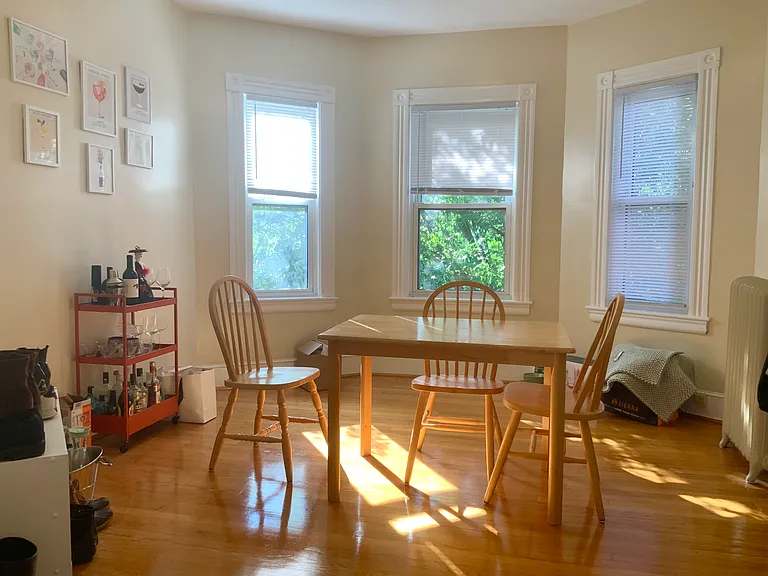 10 Victoria St #2 — Photo 9
