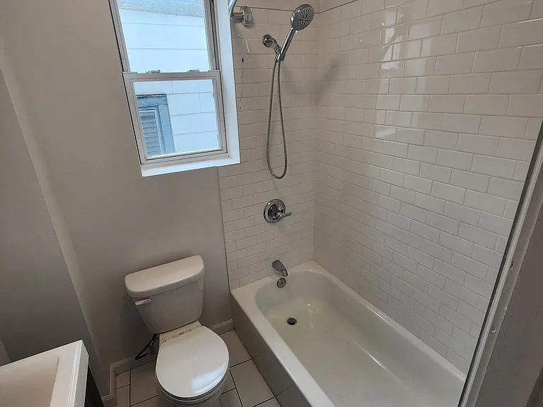 7 Woodland Ave #2 — Photo 8