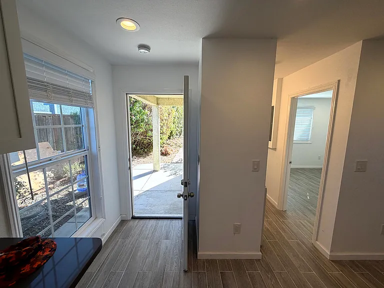 30917 Periwinkle Dr — Photo 4