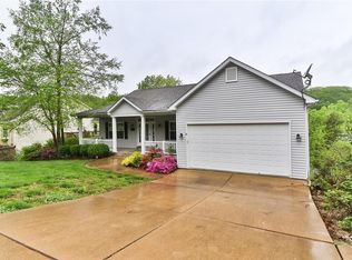 9673 E Vista Dr, Hillsboro, MO 63050