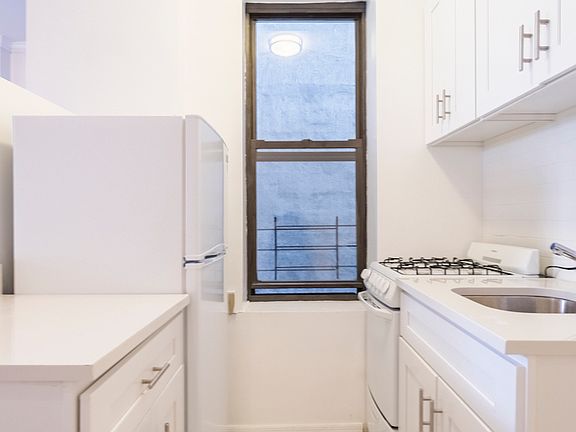 2nd image of 63 Avenue D APT 1B
