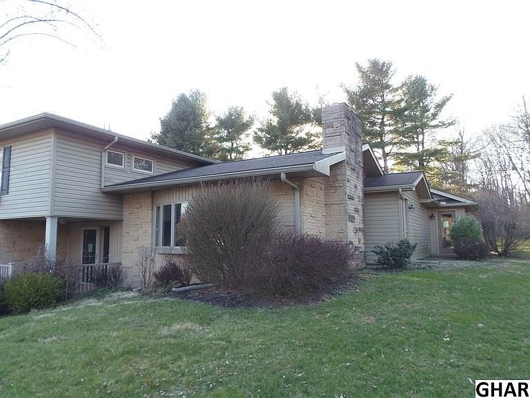 2nd image of 1610 Terry Ln