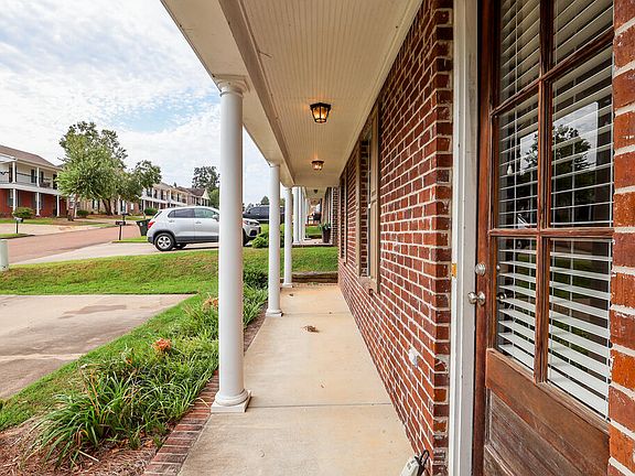 5th image of 702 Southpointe Commons Loop
