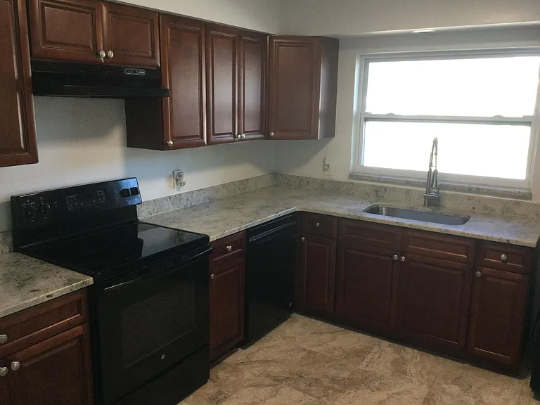 3097 Crescent Dr — Photo 12