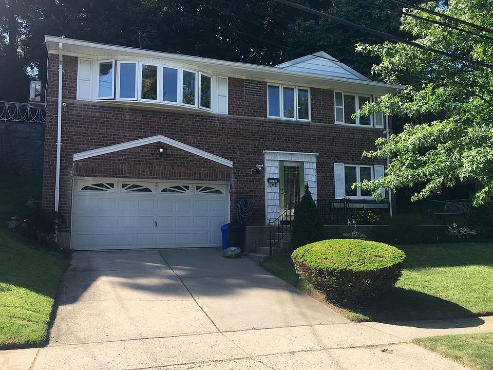 1st image of 21833 Sawyer Ave