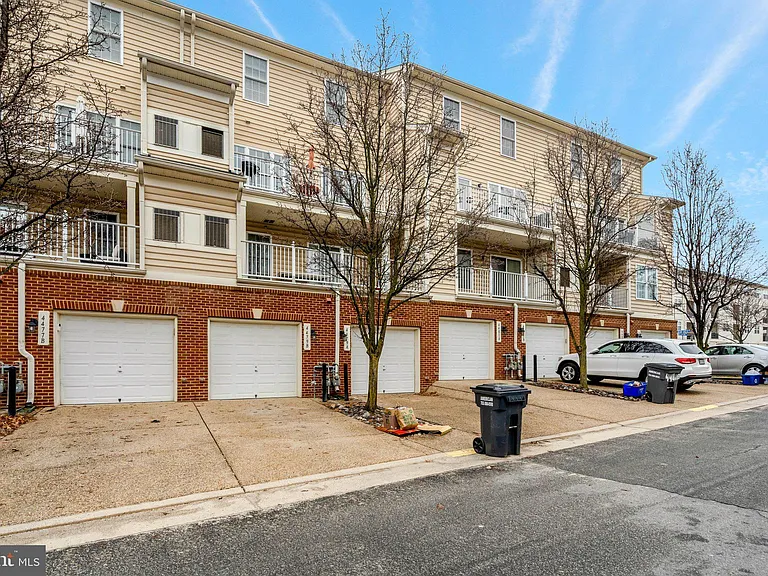 4479 Beacon Grove Cir #B — Photo 34