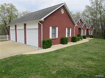 2nd image of 475 Russell Rd