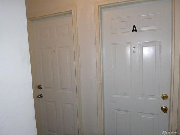 5th image of 1203 W Fairview Ave