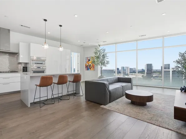 4521 San Felipe St #1904, Houston, TX 77027