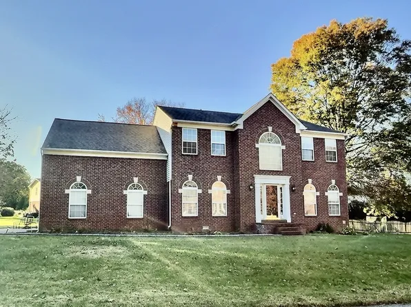 211 Lancelot Ln, Franklin, TN 37064