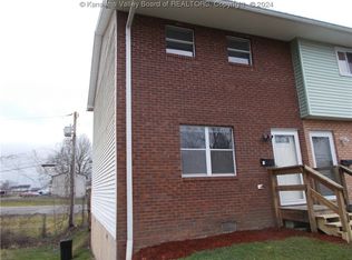 307 Broadway Ave APT 1, Nitro, WV 25143