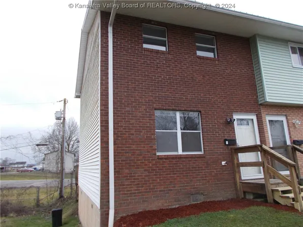 307 Broadway Ave APT 1, Nitro, WV 25143