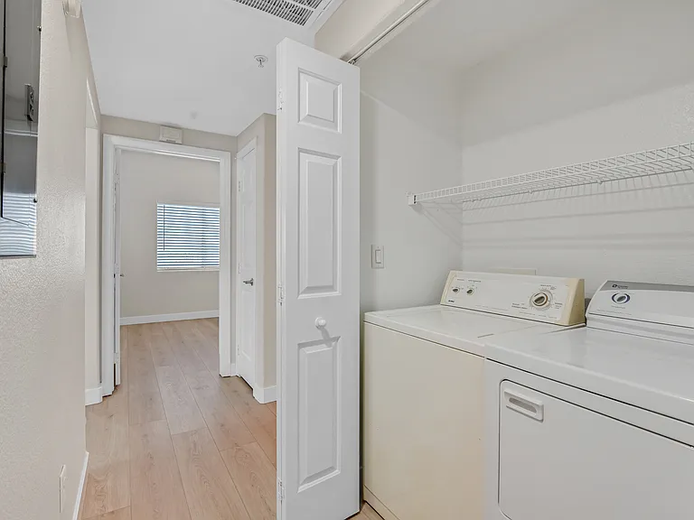 2291 W Horizon Ridge Pkwy #1106 — Photo 15