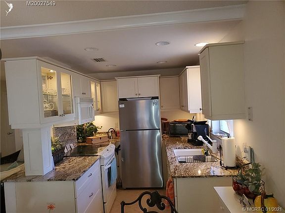5th image of 2600 SE Ocean Blvd APT Kk-12