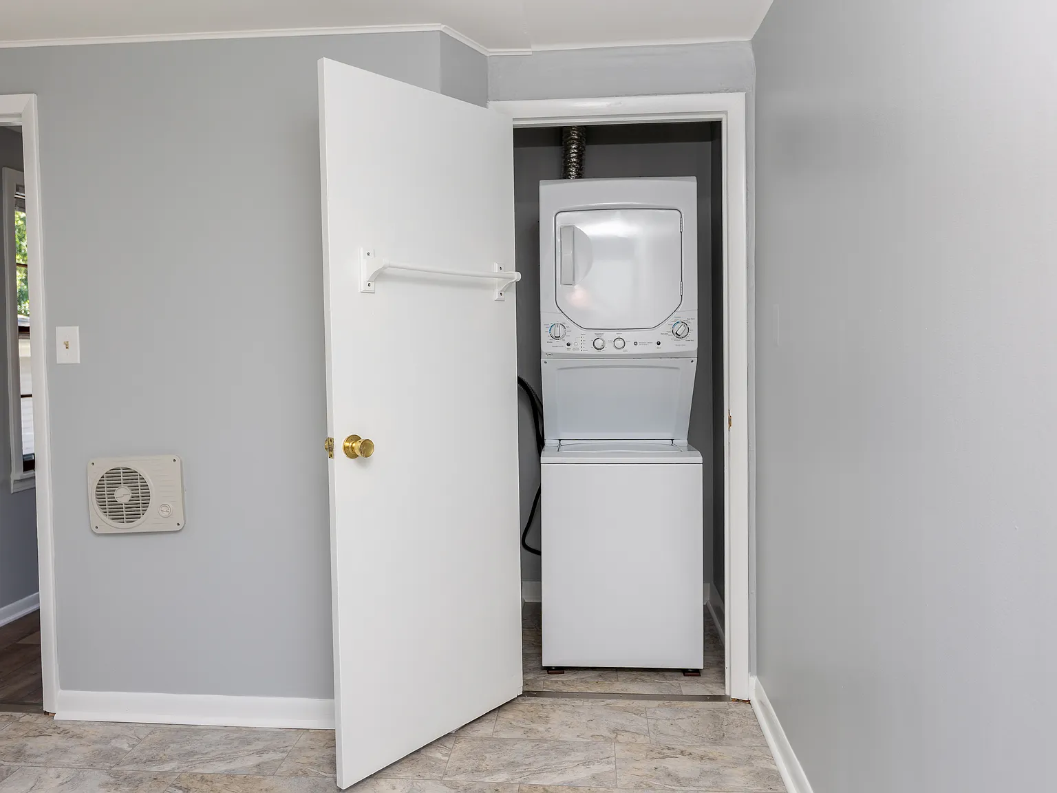 1 bed, 500 sqft, $1,215 — Photo 2