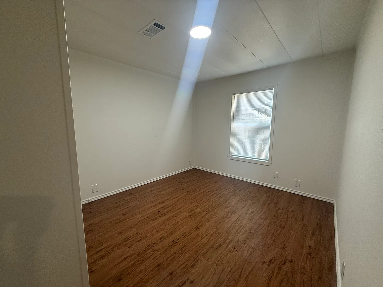 2 bed, 896 sqft, $1,100 — Photo 4