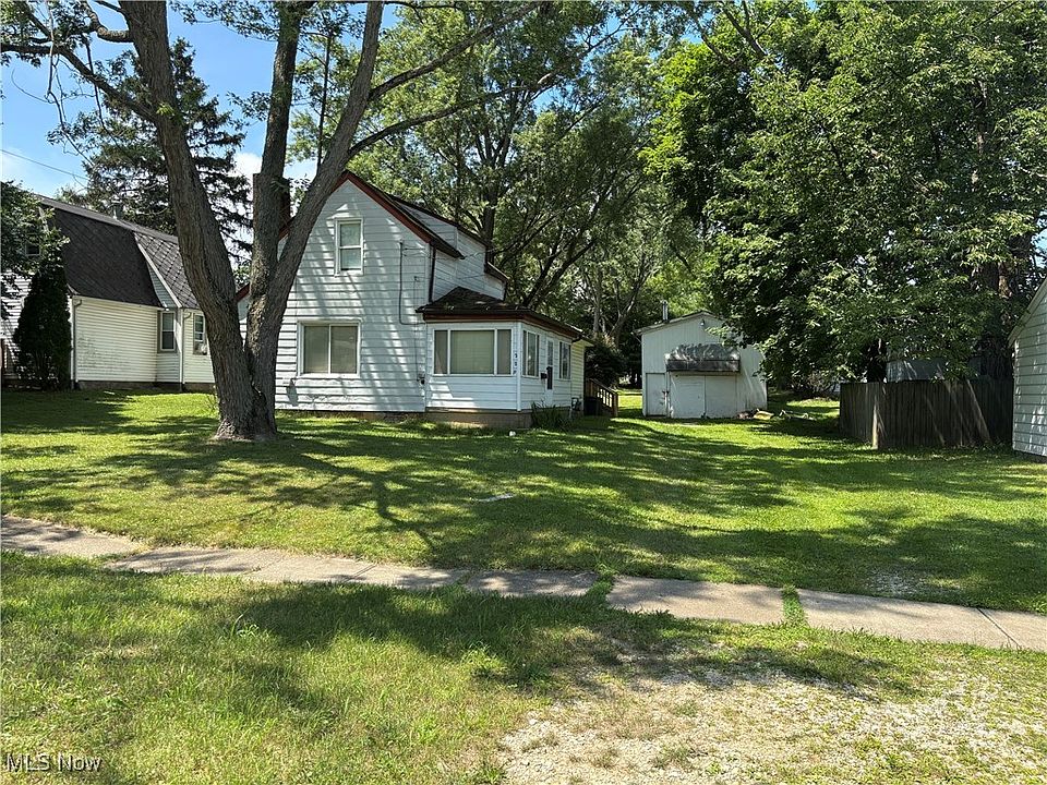 229 N East St, Medina, OH 44256 | Zillow