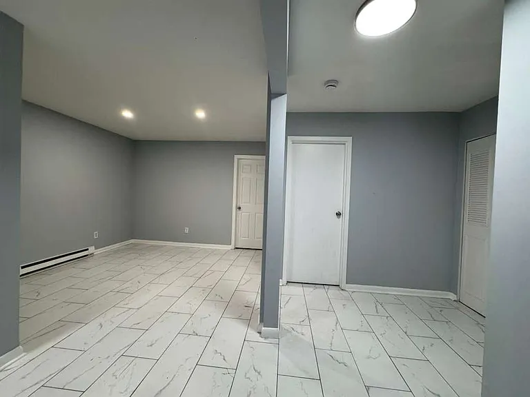 560 Main St #O1E — Photo 6