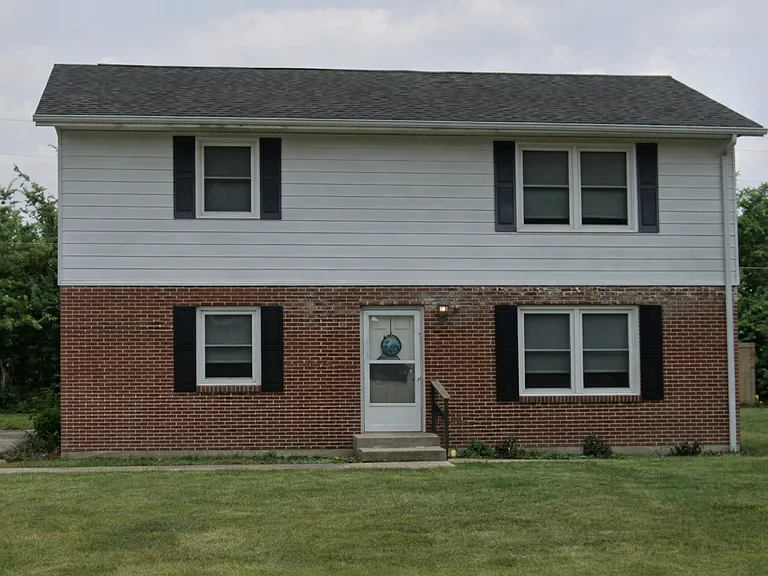 3743 N 250 W — Photo 1