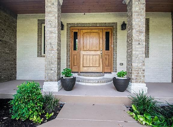 4th image of 100 Post Oak Dr