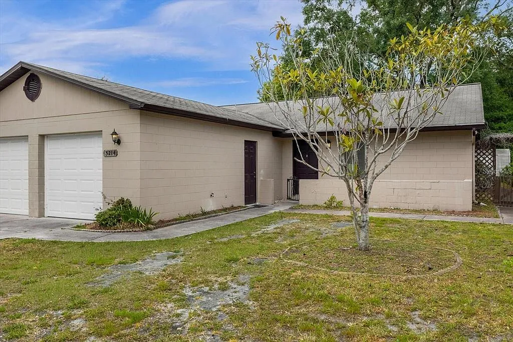 3 bed, 2.0 bath, 1330 sqft, $2,300 — Photo 3