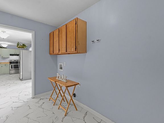 4th image of 1085 Rice Ln