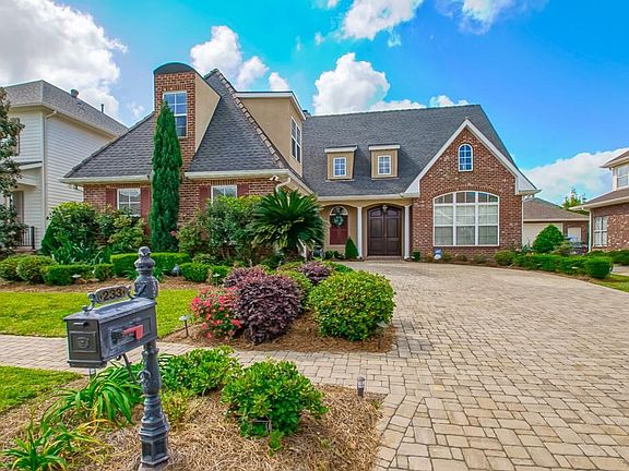 3rd image of 233 Cane Bayou Ln