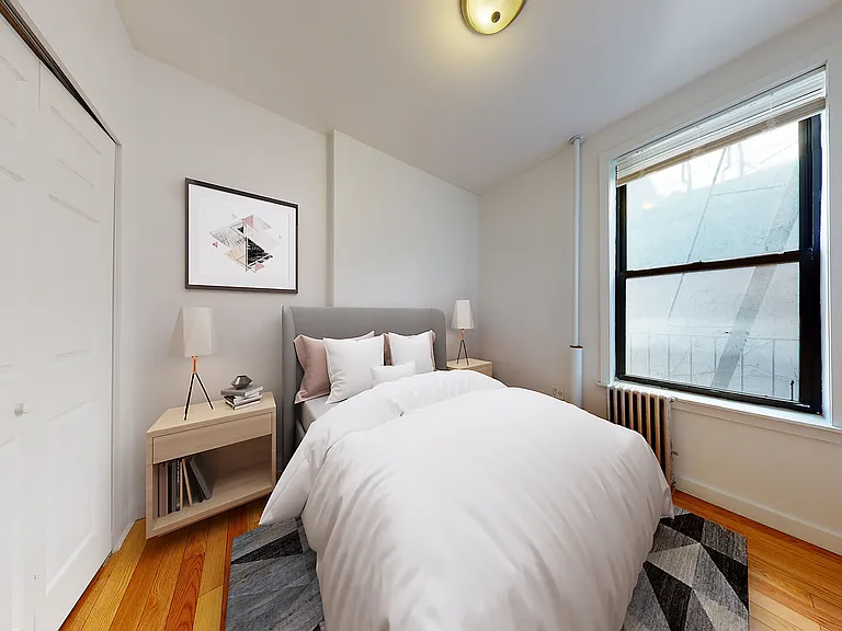 693 9th Ave #4R — Photo 4