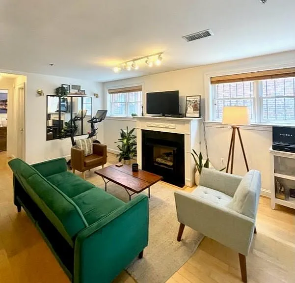 1340 Q St NW #T2 — Photo 3