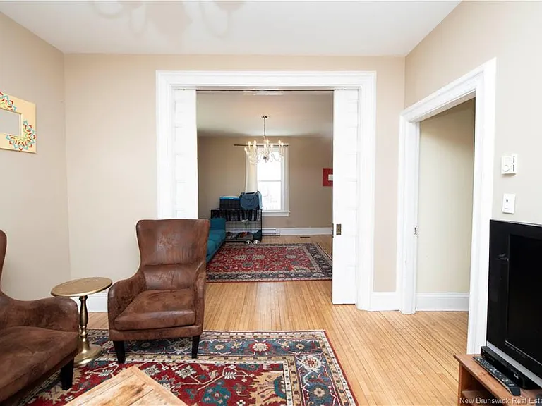 15 Allison Ave — Photo 6