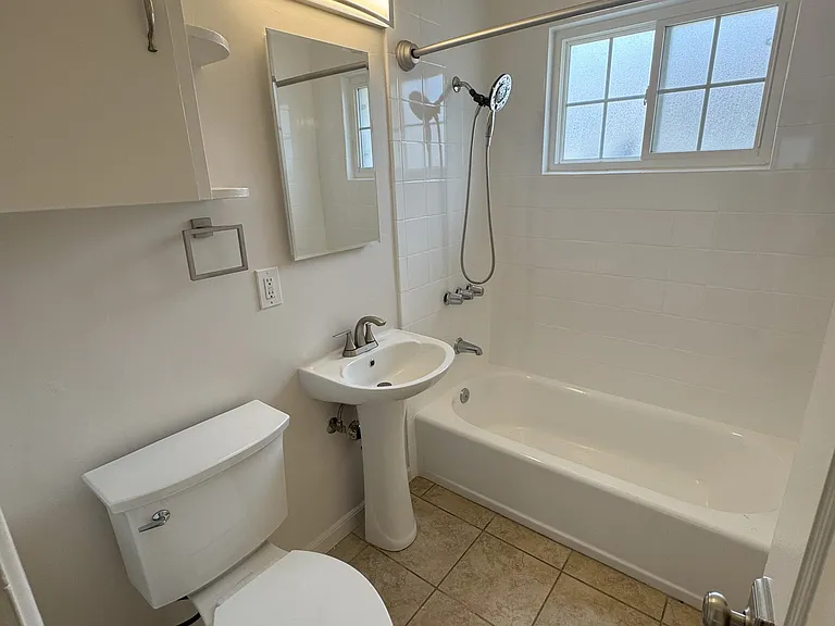 5058-68 Santa Monica Ave #5062 — Photo 12