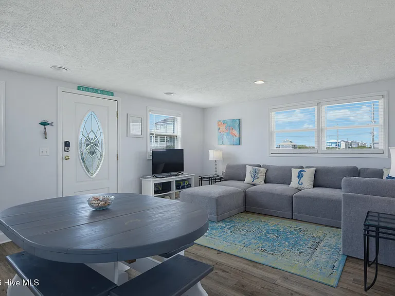 2999 Island Dr — Photo 21
