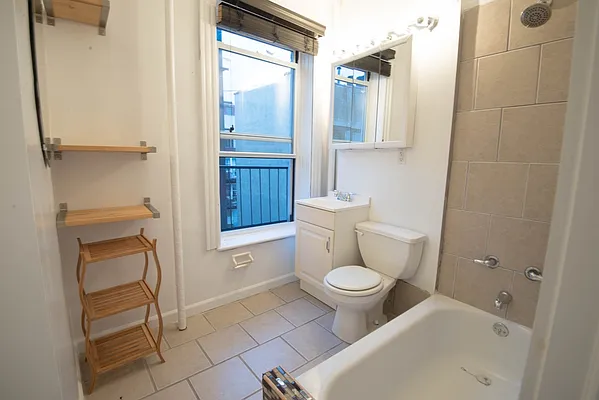 Rented by AD Real Estate Investors | media 13