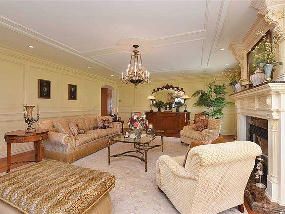 5th image of 45 Thixton Dr