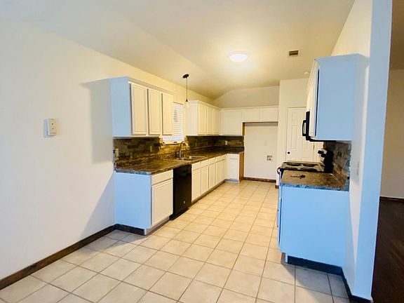 4th image of 413 Buckskin Dr
