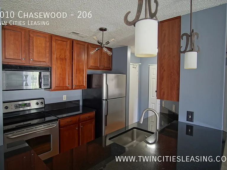 6010 Chasewood Pkwy #206 — Photo 2